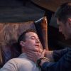 Dean (Jensen Ackles) tortura Cole (Travis Aaron Wade), que foi infectado por vírus em "Supernatural"