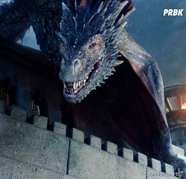 Em "Game of Thrones", Drogon visitou sua m&atilde;e Daenerys (Emilia Clarke)
