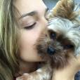  Xuxa publica foto fofa de Sasha com cachorro de estima&ccedil;&atilde;o no Instagram 