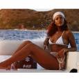  Rihanna exibe seu corpinho perfeito durante viagem para o Hava&iacute; 