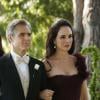 Victoria (Madeleine Stowe) e Conrad (Henry Czemy) estarão na primeira fileira do casamento em "Revenge"