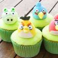  O que dizer sobre os personagens de "Angry Birds" enfeitando estes cupcakes?! 