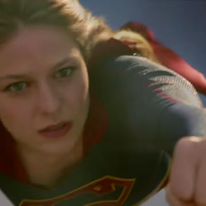  Em &quot;Supergirl&quot;, Kara (Melissa Benoist) quer assumir sua identidade de super hero&amp;iacute;na 