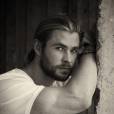  Chris Hemsworth &eacute; famoso por interpretar o deus grego Thor, nas produ&ccedil;&otilde;es da Marvel 