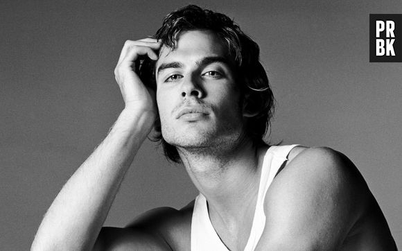 Ian Somerhalder tá pensativo demais, pode tirar a blusa!