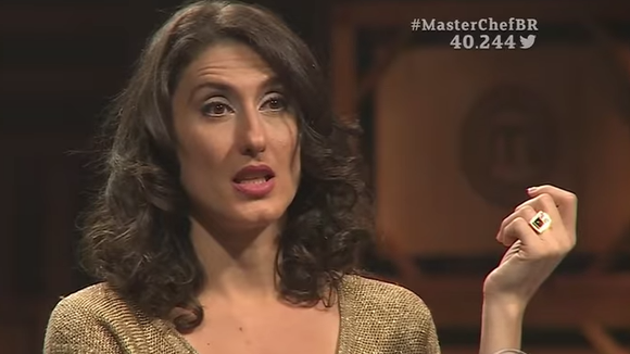 De "MasterChef Brasil": conheça Paola Carosella, a jurada mais "fofa" da TV