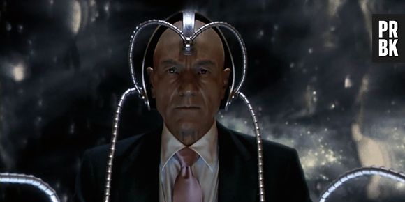 O professor Xavier levou o "X" pra casa