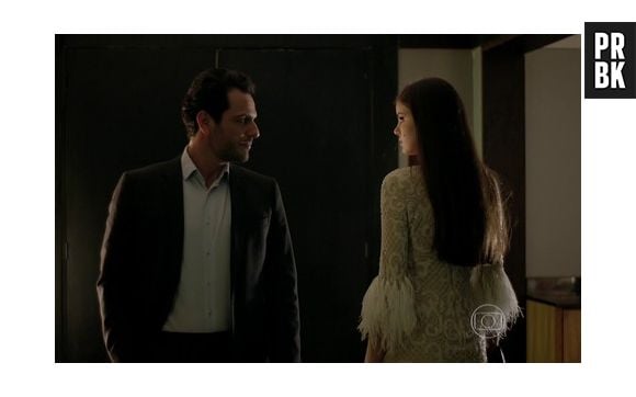 Camila Queiroz e Rodrigo Lombardi protagonizaram cenas de sexo em "Verdades Secretas"