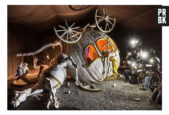 Na Dismaland, a carruagem de Cinderela faz referência ao acidente que matou a Princesa Diana