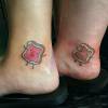Essa tatuagem deixa bem claro que vocês são um a metade do outra e se complementam na amizade. Que lindo!
 