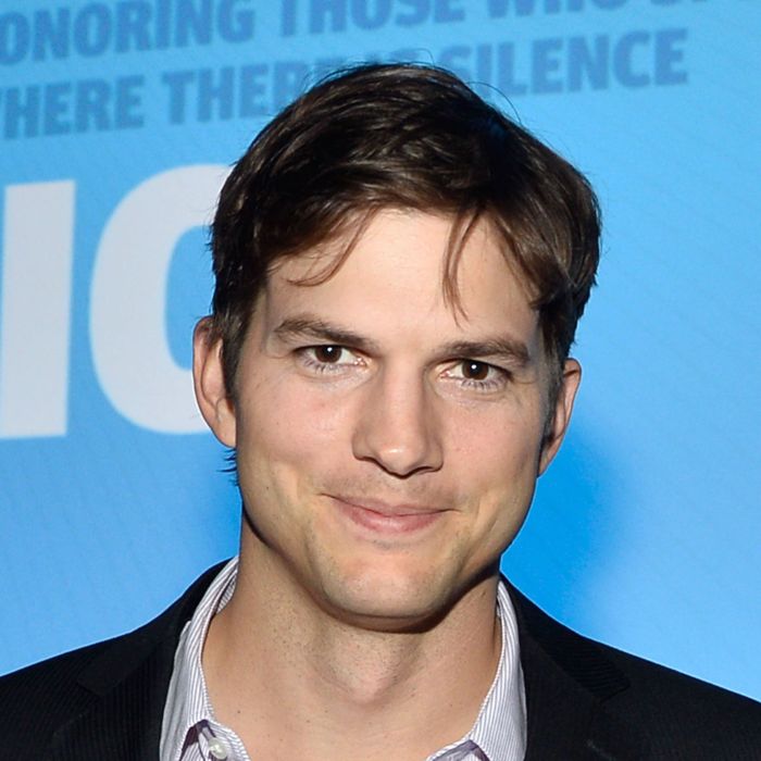  Ashton Kutcher, de &quot;Two And a Half Men&quot; foi destronado por Jim Parsons, de &quot;The Big Bang Theory&quot; 