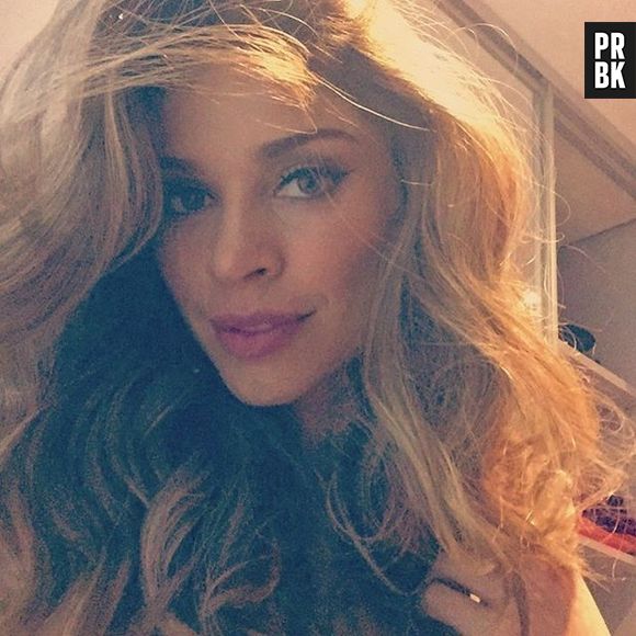 Grazi Massafera, de "Verdades Secretas", faz carão no Instagram