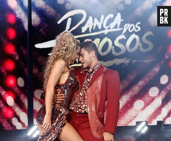 Na "Dança dos Famosos 2015" deste domingo (6), Arthur Aguiar mostra suas habilidades no rock