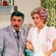 Professor Girafales (Rubén Aguirre) e Dona Florinda (Florinda Meza) protagonizaram novamente suas cenas engraçadas em "Chaves"