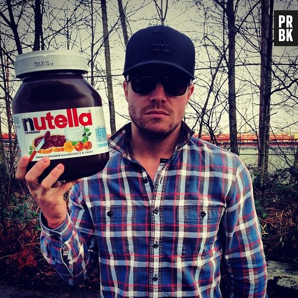 Stephen Amell sabe o que é importante nessa vida!