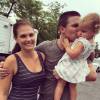 Stephen Amell ama sua família e isso faz a gente gostar ainda mais dele!