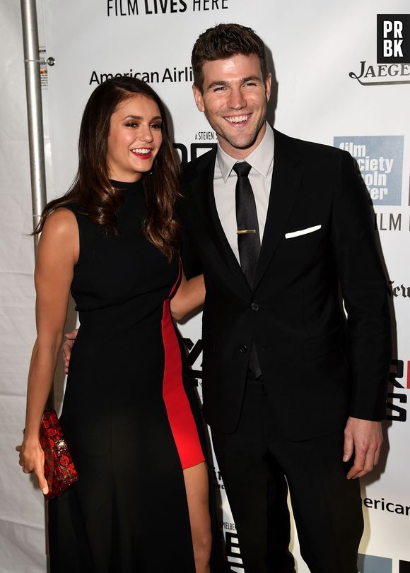 Nina Dobrev e Austin Stowell mostram química na première do filme "Ponte de Espiões"