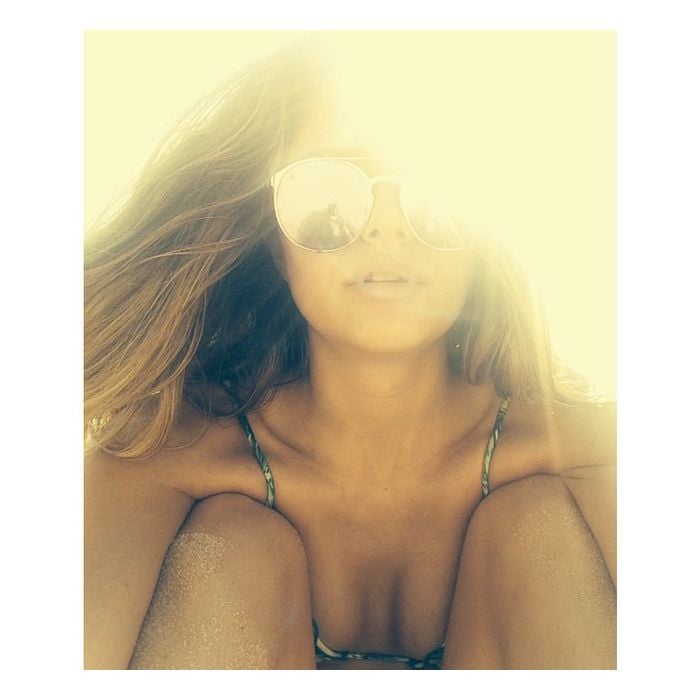 No Instagram, Juliana Paiva, de &quot;Totalmente Demais&quot;, brilha como o sol