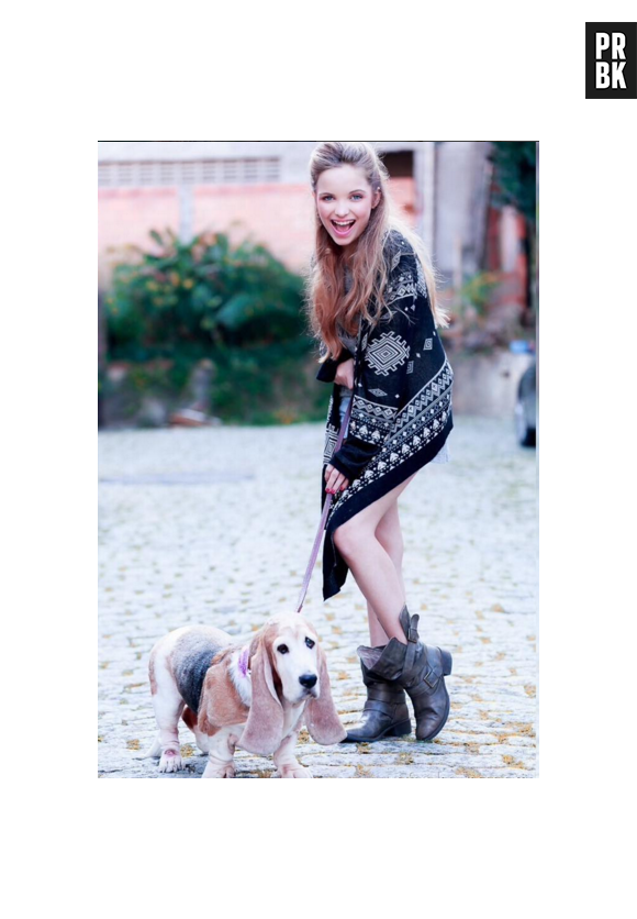 Giovanna Chaves, a Priscila de "Cúmplices de um Resgate", faz graça e mostra look de ensaio