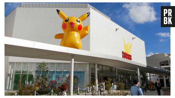 A frente da loja "Pokémon Expo Gym", que leva o universo do jogo aos fãs