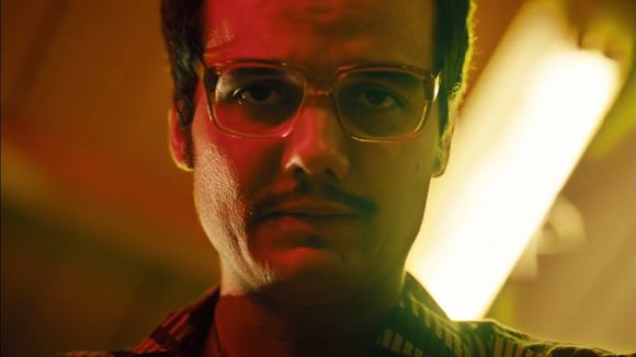 Em "Serra Pelada": Wagner Moura volta à telinha da Globo como vilão!