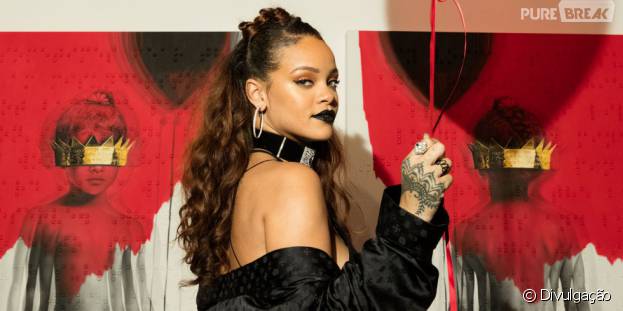 Rihanna comemora lançamento do CD "ANTI" e recebe elogios de famosos