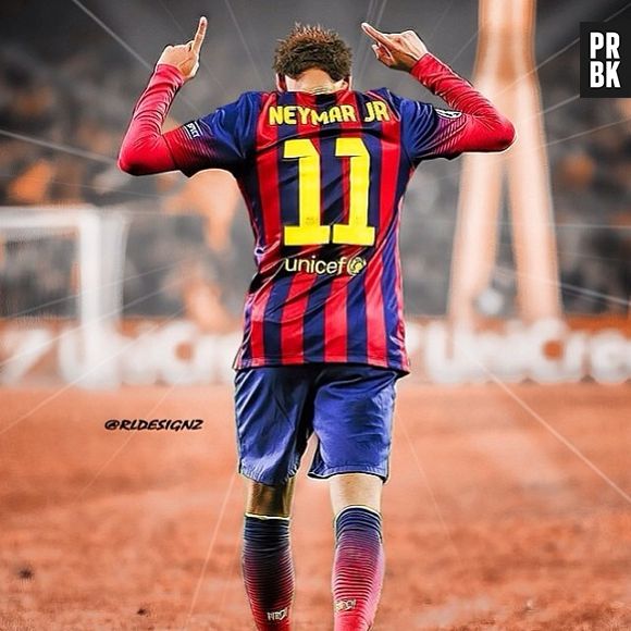 Apesar do desejo de voltar ao anônimato, Neymar agradece pela boa fase profissional: "Eu agradeço a deus por tudo que ele tem feito na minha vida!"