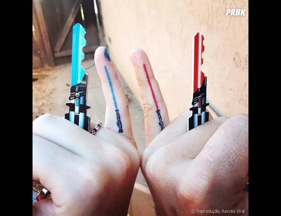 As maos lindas tatuagem em homenagem a irmãs Os Irmaos Nerds Tambem Tem Opcao De Tatuagem Purebreak