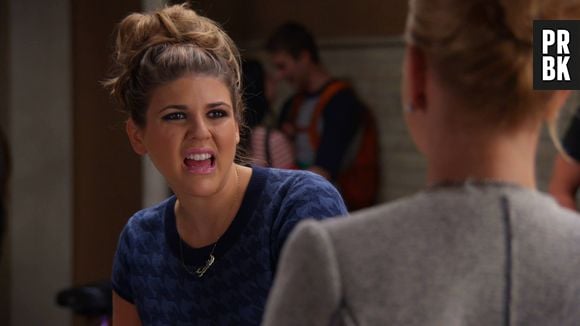 Quem gostaria de namorar Sadie (Molly Tarlov), de "Awkward"? A menina é malvada demais e trata todo mundo mal