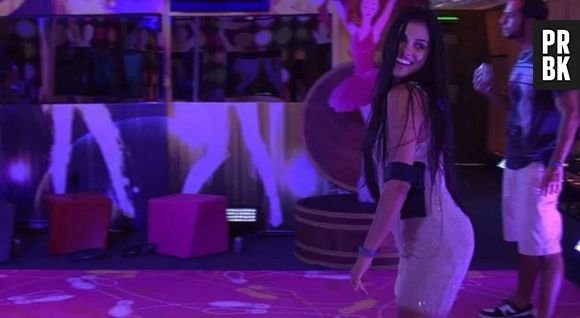 Munik, do "BB16", encanta qualquer um com sua sensualidade