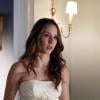 Em "Pretty Little Liars", Spencer (Troian Bellisario) usa um vestido lindo!