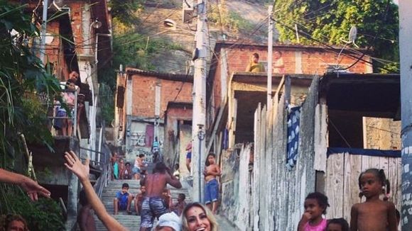 Sabrina Sato se declara pelo Carnaval da Vila Isabel: "Me emociono com carinho"