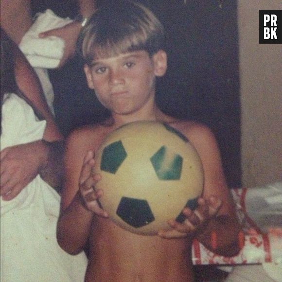 Nicolas Prattes jogando futebol?