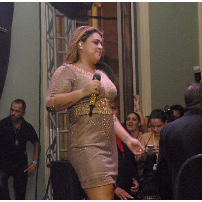 Preta Gil agitou seu baile em Recife com &quot;Show das Poderosas&quot;, de Anitta