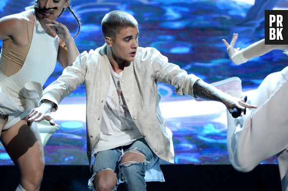 Justin Bieber também se apresentou no Billboard Awards 2016