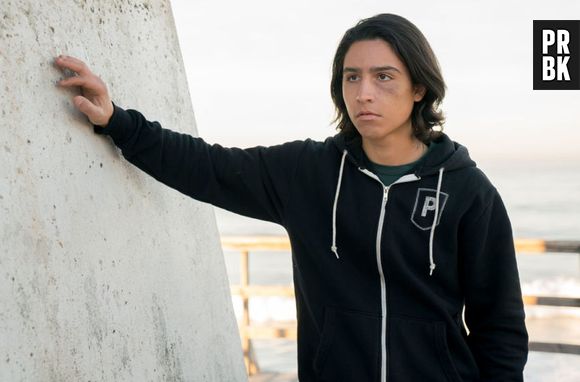 Em "Fear The Walking Dead", Chris estava fora de si e precisava de ajuda!