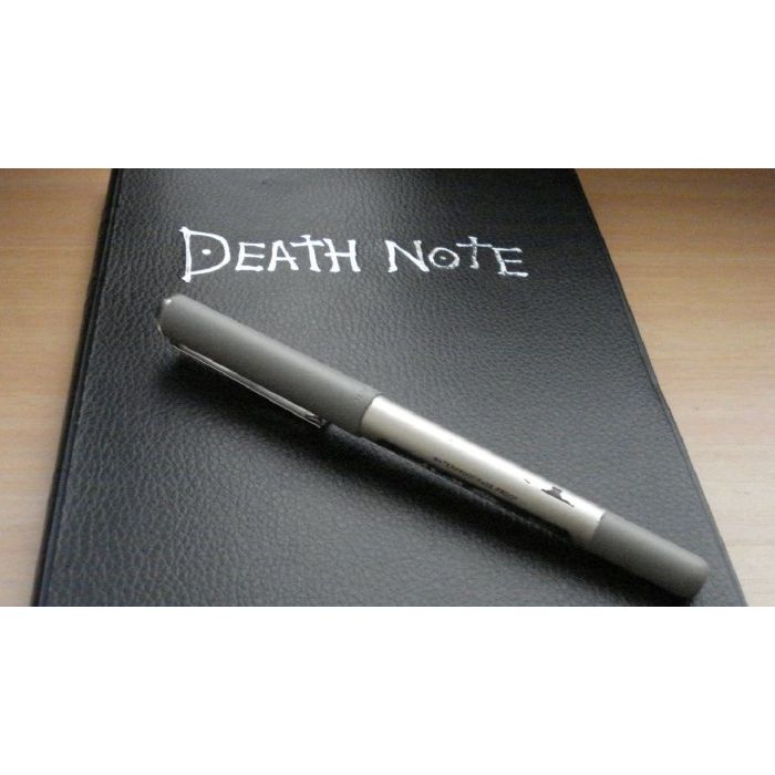 Em &quot;Death Note&quot;, esse livro era bastante perigoso. Mas será que o que vendem nas lojas tem o mesmo poder?