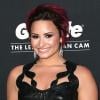 Demi Lovato está em turnê com a "The Neon Lights Tour"