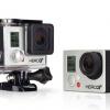 A GoPro Hero 3+ vem com suporte para ser facilmente acoplada em pranchas de surfe, capacetes e até roupas