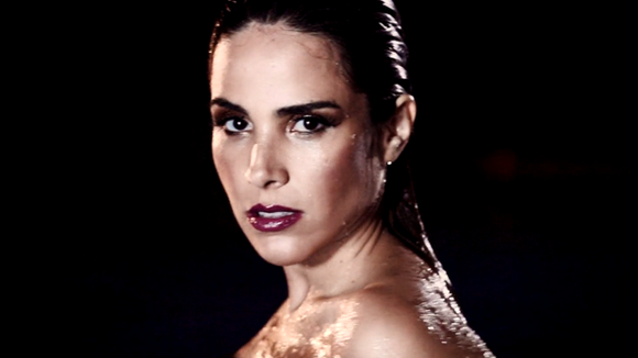 Wanessa faz topless em clipe de "Turn It Up" com Soulja Boy