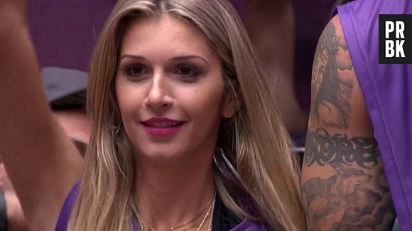 Tatiele era conhecida por ser burrinha no "BBB14"