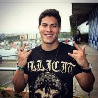Arthur Aguiar, de "Êta Mundo Bom!", lança clipe de "A Flor" com Thaila Ayala no "Vídeo Show". Veja!