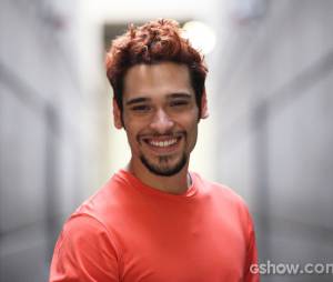 Foto: Juliana (Bruna Linzmeyer) e Renato (Bruno Fagundes) estavam namorando,  em 'Meu Pedacinho de Chão' - Purepeople