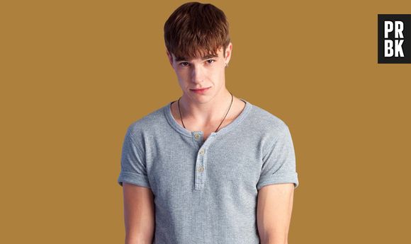 Em "My Mad Fat Diary", Finn (Nico Mirallegro) é aquele introvertido de coração de ouro!