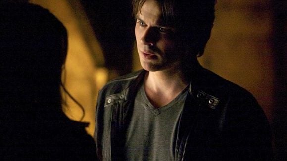 Na 5ª temporada de "The Vampire Diaries": Damon fica arrasado com tragédia!