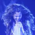 Selena Gomez se apresenta na cidade de Fairfax, nos EUA, e acaba caindo no palco (por volta do minuto 3:25)