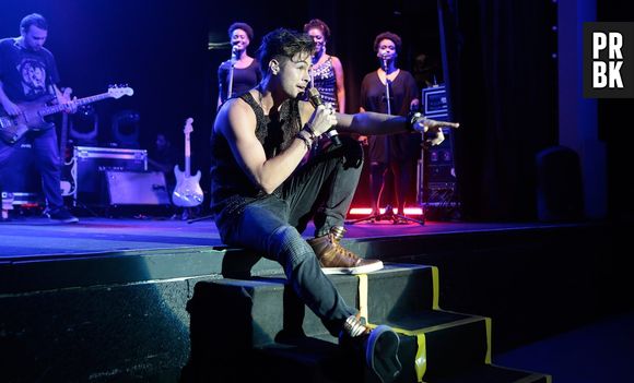 Rafael Vitti deu um show ao apresentar a música "Sonha Comigo"