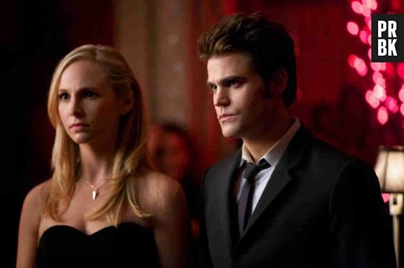 Caroline (Candice Accola) sempre conta com Stefan (Paul Wesley) para tudo em "The Vampire Diaries"