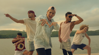 Biel comemora 2 milhões de views no clipe de "Ninguém Segura Ela" e canta novo hit ao vivo em show!