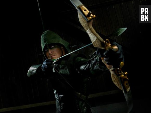 Oliver Queen (Stephen Amell) é um dos motivos para você assistir a série "Arrow", da The CW!